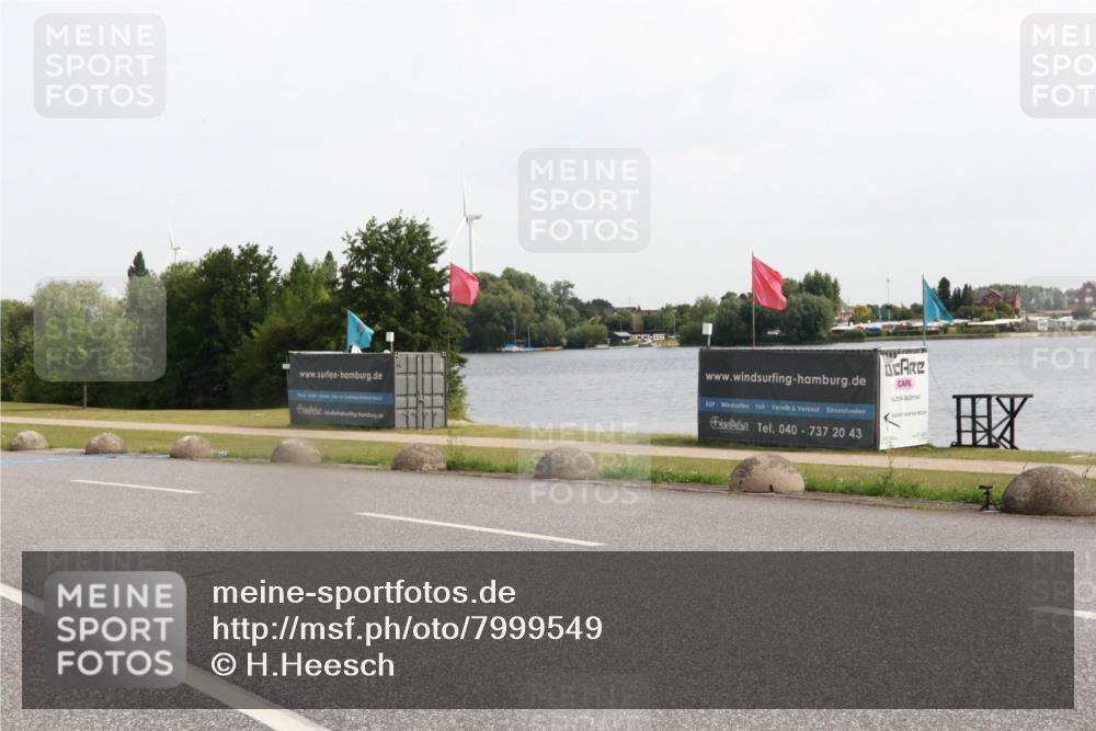 15.06.2025 - 27. Vierlanden-Triathlon H.Heesch http://msf.ph/oto/7999549 15.06.2025 10:23:33 Radfahren 226, 507 meine-sportfotos.de