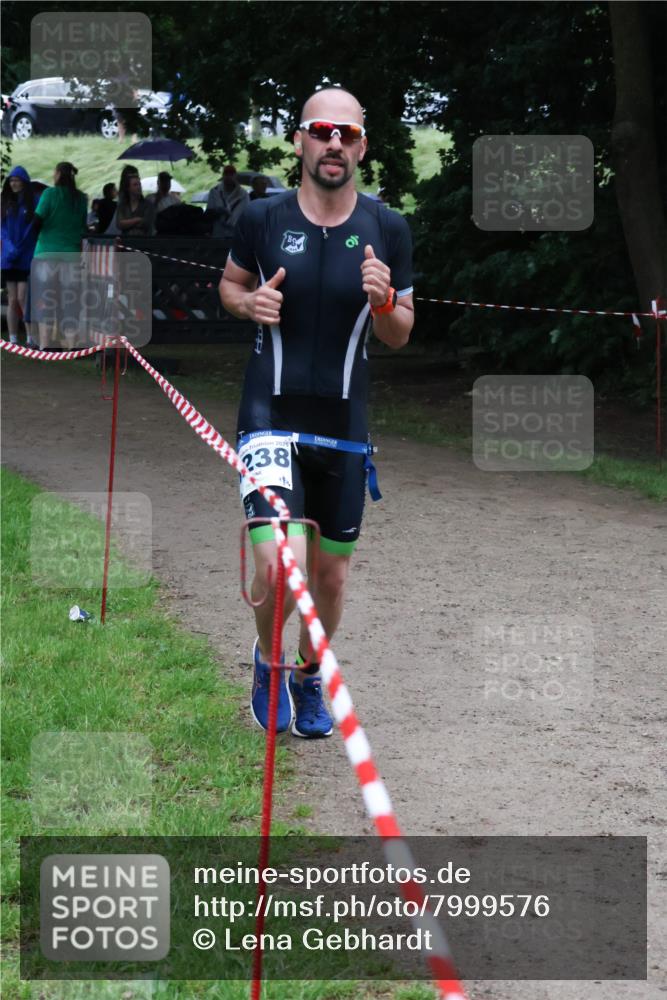 21.06.2025 - 27. Vierlanden-Triathlon Lena Gebhardt http://msf.ph/oto/7999576 15.06.2025 14:00:52 Laufen 238 meine-sportfotos.de