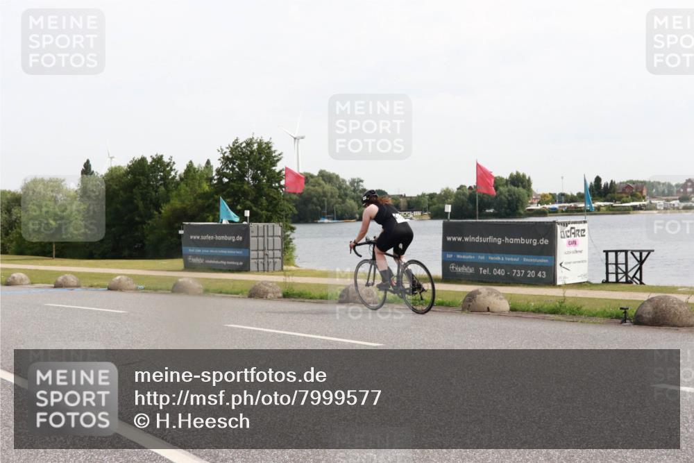 15.06.2025 - 27. Vierlanden-Triathlon H.Heesch http://msf.ph/oto/7999577 15.06.2025 10:23:34 Radfahren 226, 507, 559 meine-sportfotos.de