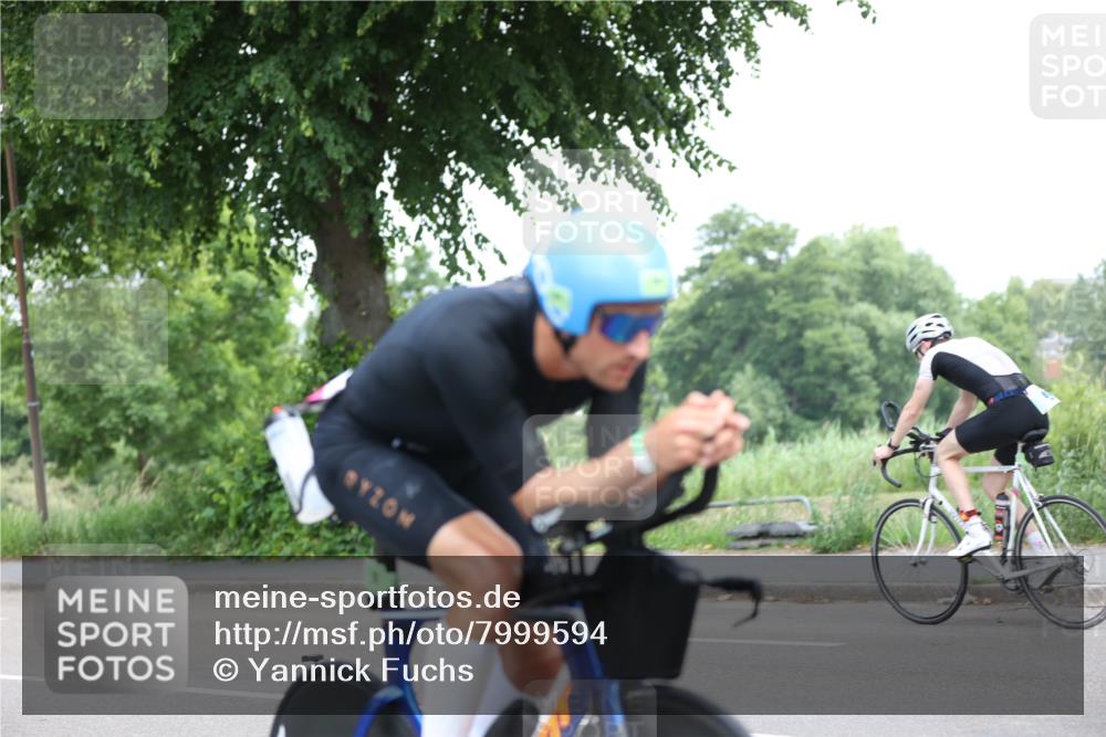 15.06.2025 - 7 Türme Triathlon Yannick Fuchs http://msf.ph/oto/7999594 15.06.2025 12:22:35 Radfahren 615, 649, 678 meine-sportfotos.de