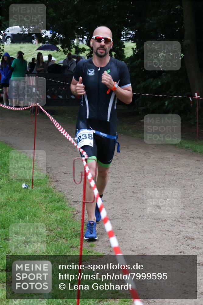 21.06.2025 - 27. Vierlanden-Triathlon Lena Gebhardt http://msf.ph/oto/7999595 15.06.2025 14:00:52 Laufen 2025, 238 meine-sportfotos.de