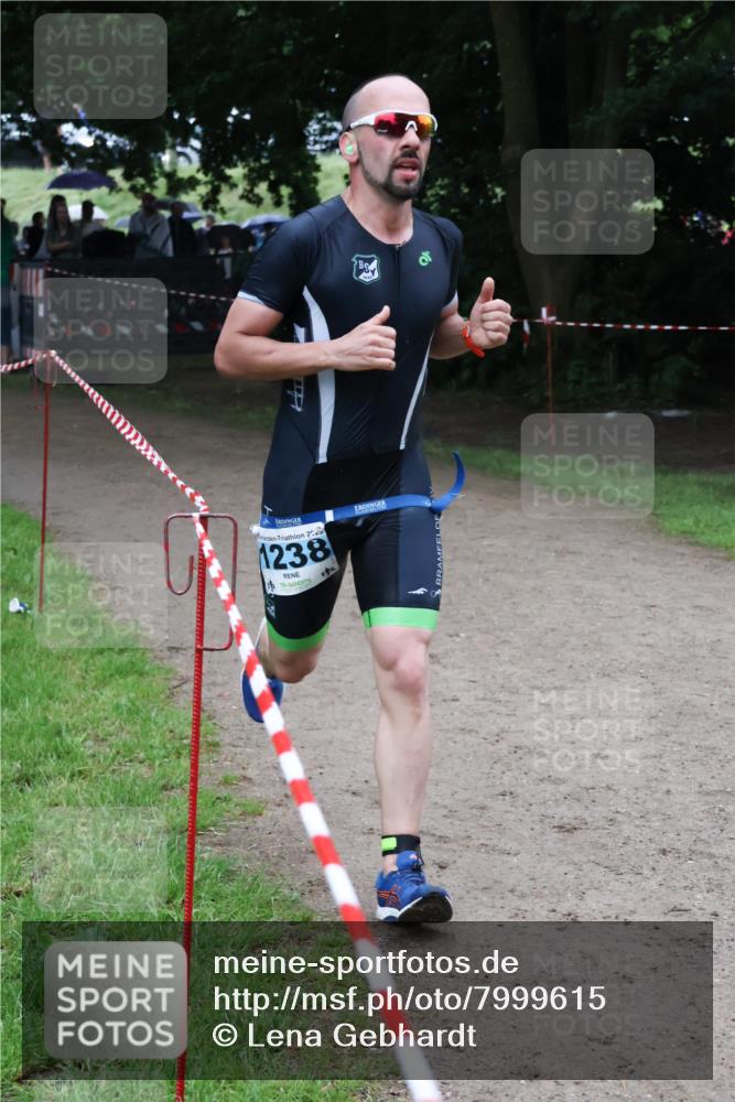 21.06.2025 - 27. Vierlanden-Triathlon Lena Gebhardt http://msf.ph/oto/7999615 15.06.2025 14:00:52 Laufen 24, 1238 meine-sportfotos.de