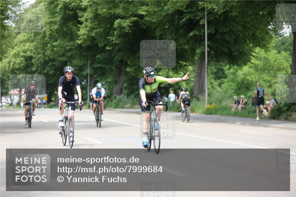 15.06.2025 - 7 Türme Triathlon Yannick Fuchs http://msf.ph/oto/7999684 15.06.2025 13:14:11 Radfahren 213, 258, 418, 487, 501, 722, 809 meine-sportfotos.de