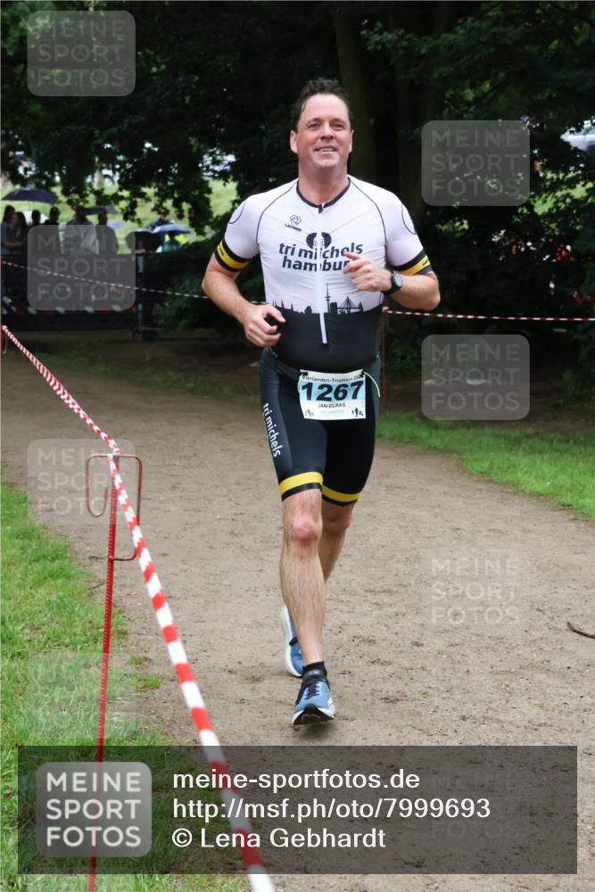 21.06.2025 - 27. Vierlanden-Triathlon Lena Gebhardt http://msf.ph/oto/7999693 15.06.2025 14:01:05 Laufen 202, 1267, 14 meine-sportfotos.de