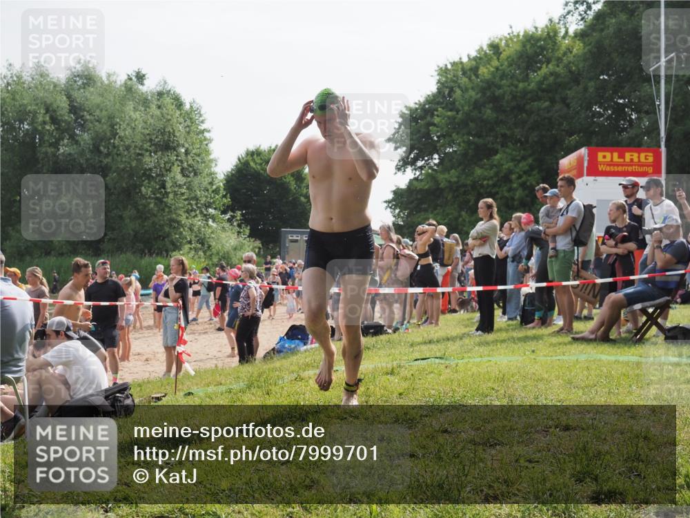 15.06.2025 - 27. Vierlanden-Triathlon KatJ http://msf.ph/oto/7999701 15.06.2025 09:56:50 Schwimmen 258, 275, 276, 281, 286, 301, 320 meine-sportfotos.de