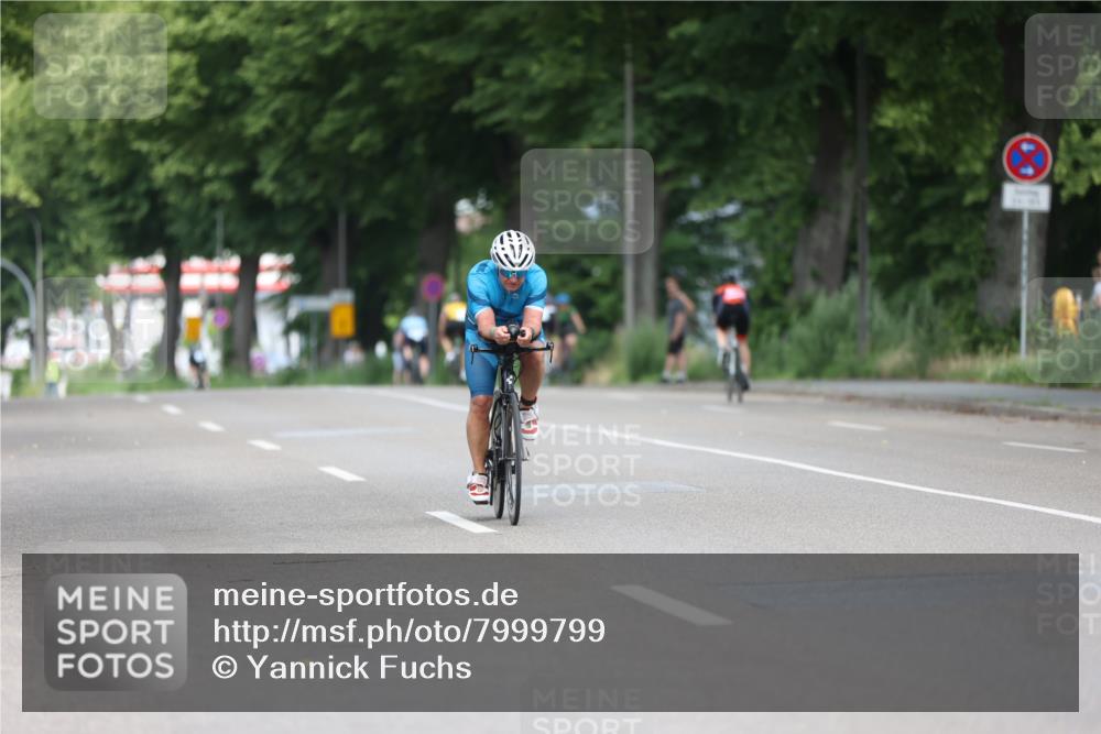 15.06.2025 - 7 Türme Triathlon Yannick Fuchs http://msf.ph/oto/7999799 15.06.2025 12:23:15 Radfahren 470, 570, 637 meine-sportfotos.de