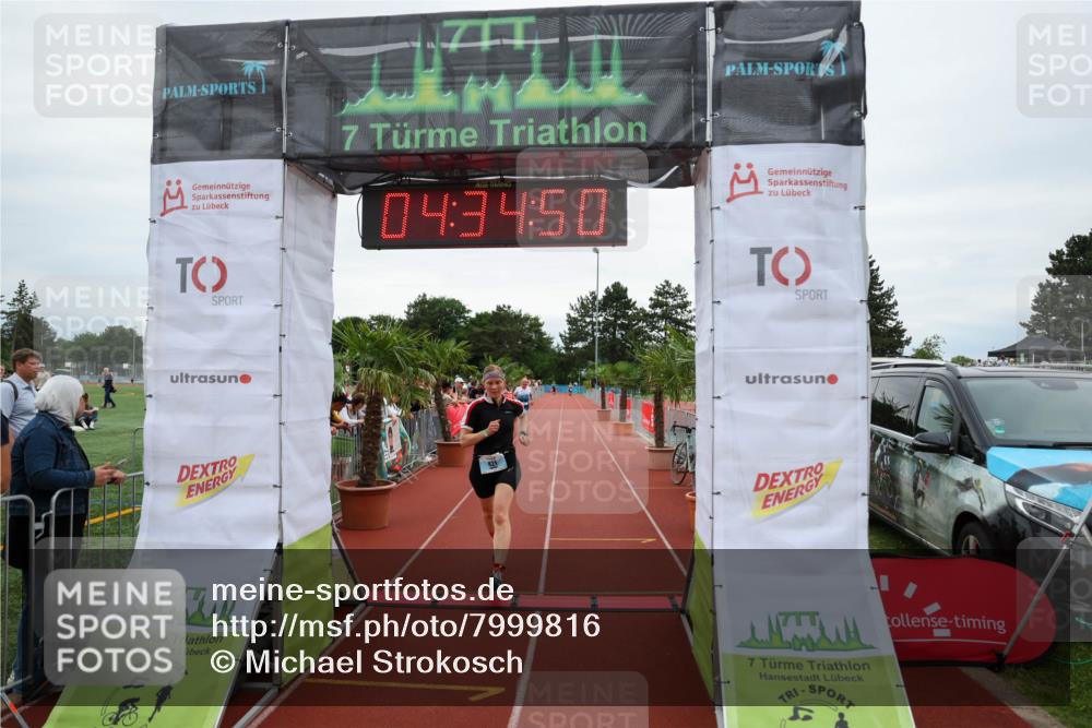 15.06.2025 - 7 Türme Triathlon Michael Strokosch http://msf.ph/oto/7999816 15.06.2025 14:34:50 Ziel 421 meine-sportfotos.de