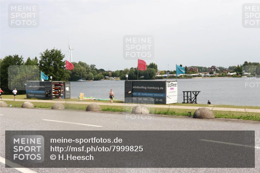 15.06.2025 - 27. Vierlanden-Triathlon H.Heesch http://msf.ph/oto/7999825 15.06.2025 11:40:24 Radfahren  meine-sportfotos.de