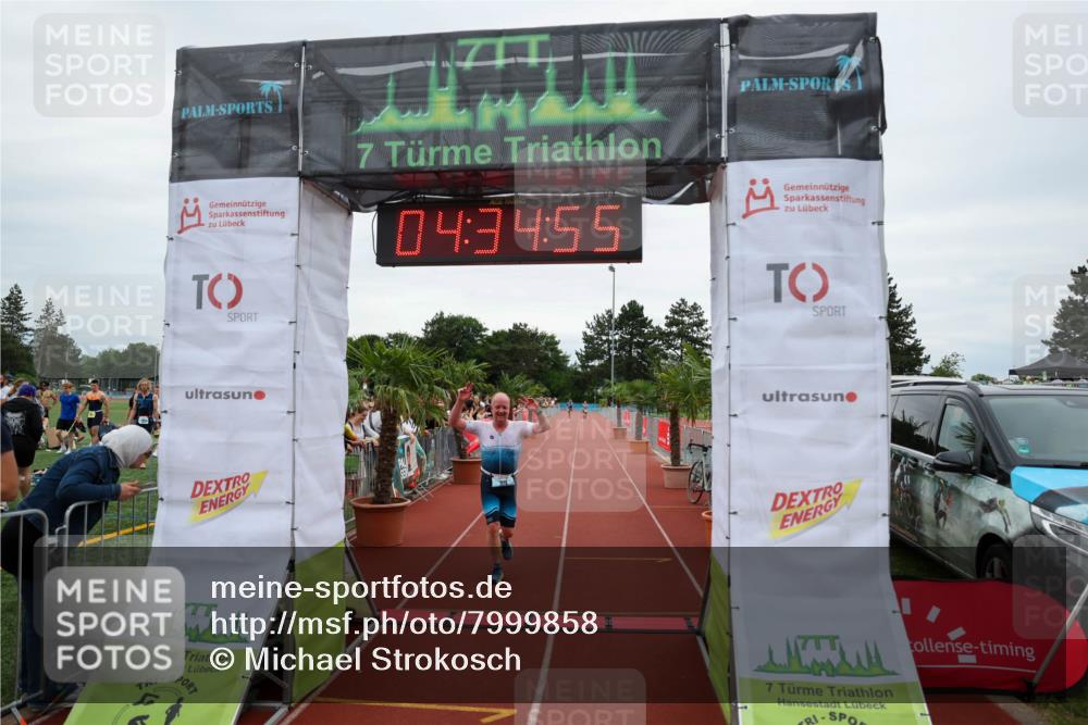 15.06.2025 - 7 Türme Triathlon Michael Strokosch http://msf.ph/oto/7999858 15.06.2025 14:34:55 Ziel 374, 421 meine-sportfotos.de