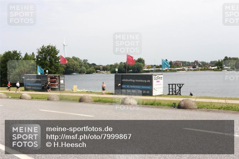 21.06.2025 - 27. Vierlanden-Triathlon H.Heesch http://msf.ph/oto/7999867 15.06.2025 11:40:24 Radfahren  meine-sportfotos.de