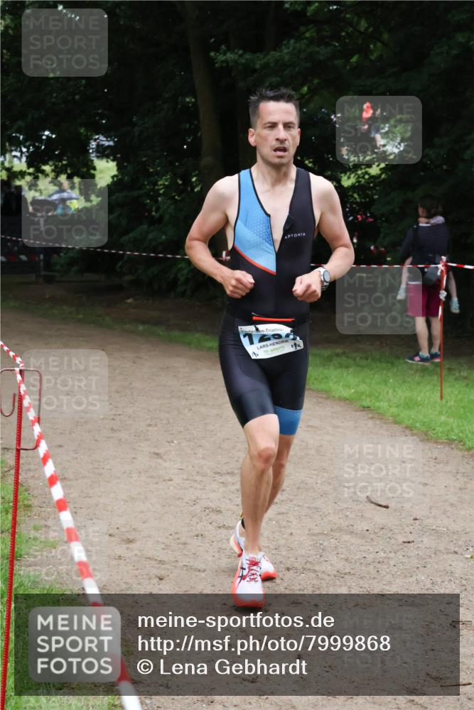 21.06.2025 - 27. Vierlanden-Triathlon Lena Gebhardt http://msf.ph/oto/7999868 15.06.2025 14:01:17 Laufen 20 meine-sportfotos.de