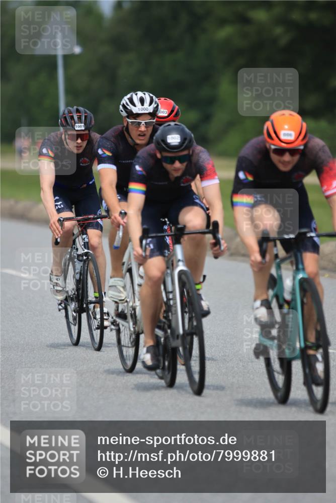 21.06.2025 - 27. Vierlanden-Triathlon H.Heesch http://msf.ph/oto/7999881 15.06.2025 12:31:41 Radfahren 785, 861, 1000, 1001, 1002, 1003 meine-sportfotos.de
