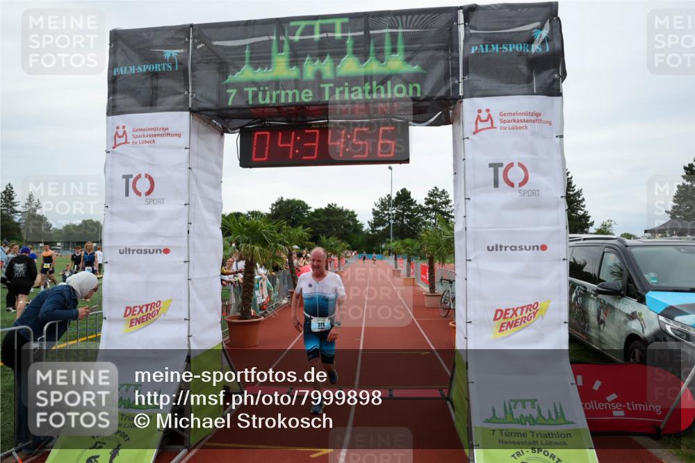15.06.2025 - 7 Türme Triathlon Michael Strokosch http://msf.ph/oto/7999898 15.06.2025 14:34:56 Ziel 374, 421 meine-sportfotos.de
