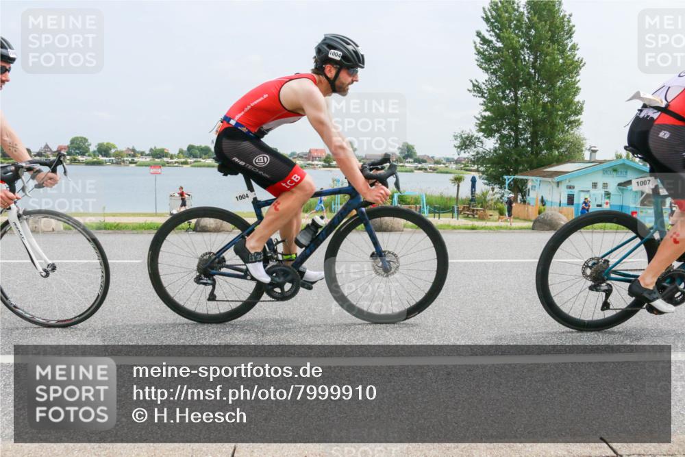 21.06.2025 - 27. Vierlanden-Triathlon H.Heesch http://msf.ph/oto/7999910 15.06.2025 12:32:34 Radfahren 766, 1004, 1006, 1007, 1008 meine-sportfotos.de