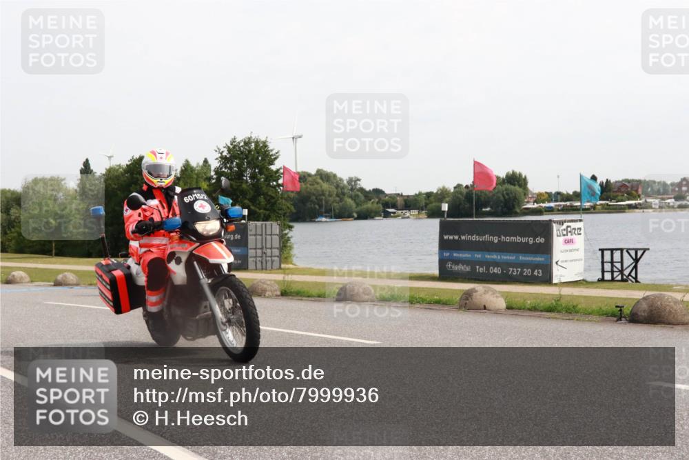 15.06.2025 - 27. Vierlanden-Triathlon H.Heesch http://msf.ph/oto/7999936 15.06.2025 10:27:31 Radfahren 165, 176, 492, 522, 549, 628 meine-sportfotos.de