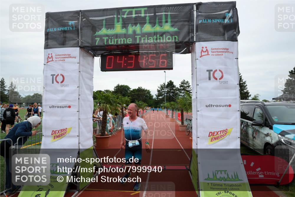 15.06.2025 - 7 Türme Triathlon Michael Strokosch http://msf.ph/oto/7999940 15.06.2025 14:34:56 Ziel 374, 421 meine-sportfotos.de