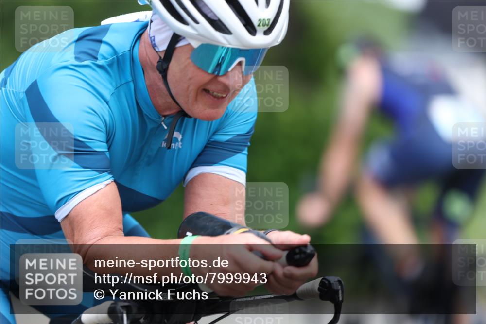15.06.2025 - 7 Türme Triathlon Yannick Fuchs http://msf.ph/oto/7999943 15.06.2025 12:23:17 Radfahren 470, 570, 637 meine-sportfotos.de
