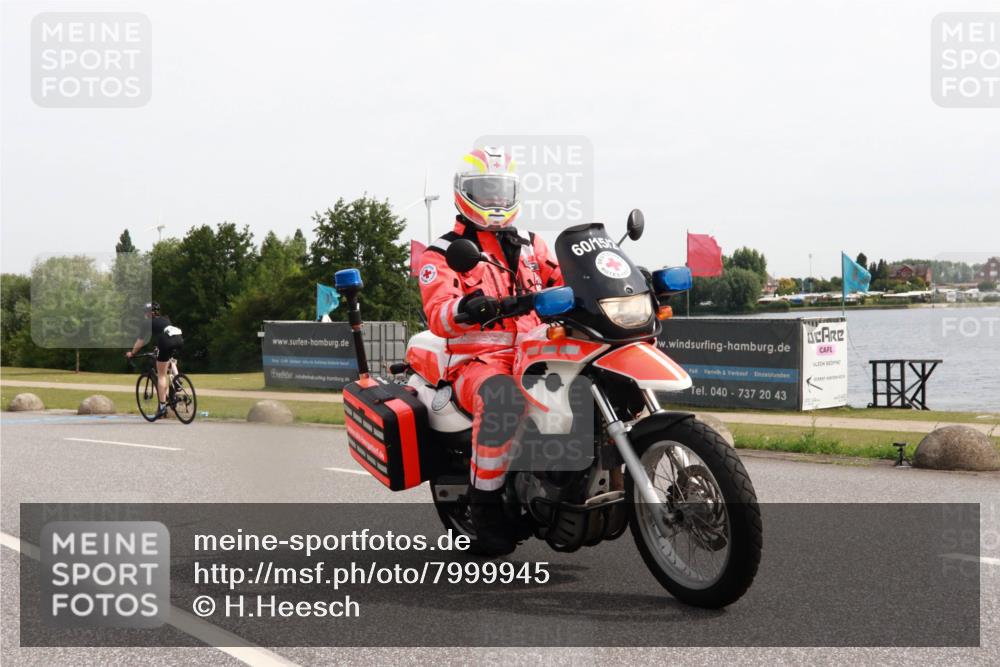 15.06.2025 - 27. Vierlanden-Triathlon H.Heesch http://msf.ph/oto/7999945 15.06.2025 10:27:31 Radfahren 165, 176, 492, 522, 549, 628 meine-sportfotos.de