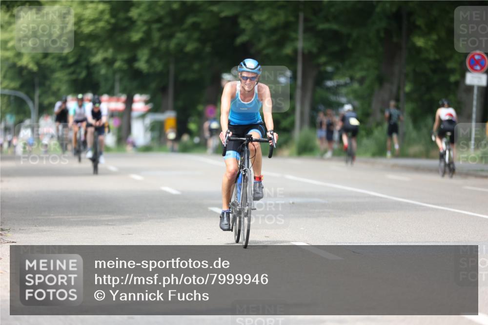 15.06.2025 - 7 Türme Triathlon Yannick Fuchs http://msf.ph/oto/7999946 15.06.2025 13:14:24 Radfahren 201, 220, 420, 581, 660, 735, 918, 921, 929, 1110 meine-sportfotos.de