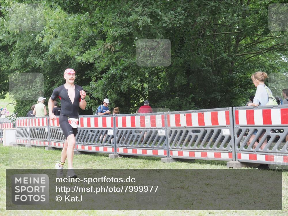 21.06.2025 - 27. Vierlanden-Triathlon KatJ http://msf.ph/oto/7999977 15.06.2025 12:54:03 Ziel 21, 60, 171, 650 meine-sportfotos.de