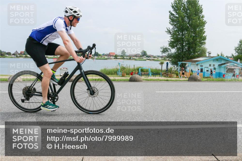 21.06.2025 - 27. Vierlanden-Triathlon H.Heesch http://msf.ph/oto/7999989 15.06.2025 12:32:37 Radfahren 766, 1004, 1006, 1007, 1008 meine-sportfotos.de