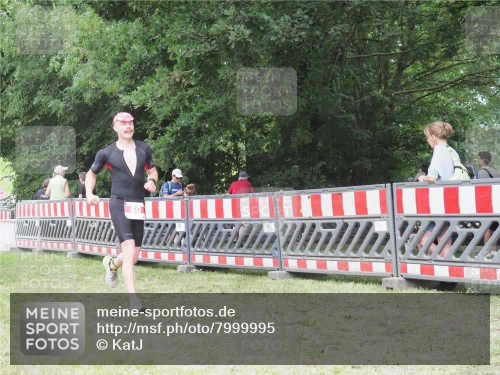 21.06.2025 - 27. Vierlanden-Triathlon KatJ http://msf.ph/oto/7999995 15.06.2025 12:54:03 Ziel 21, 60, 171, 650 meine-sportfotos.de