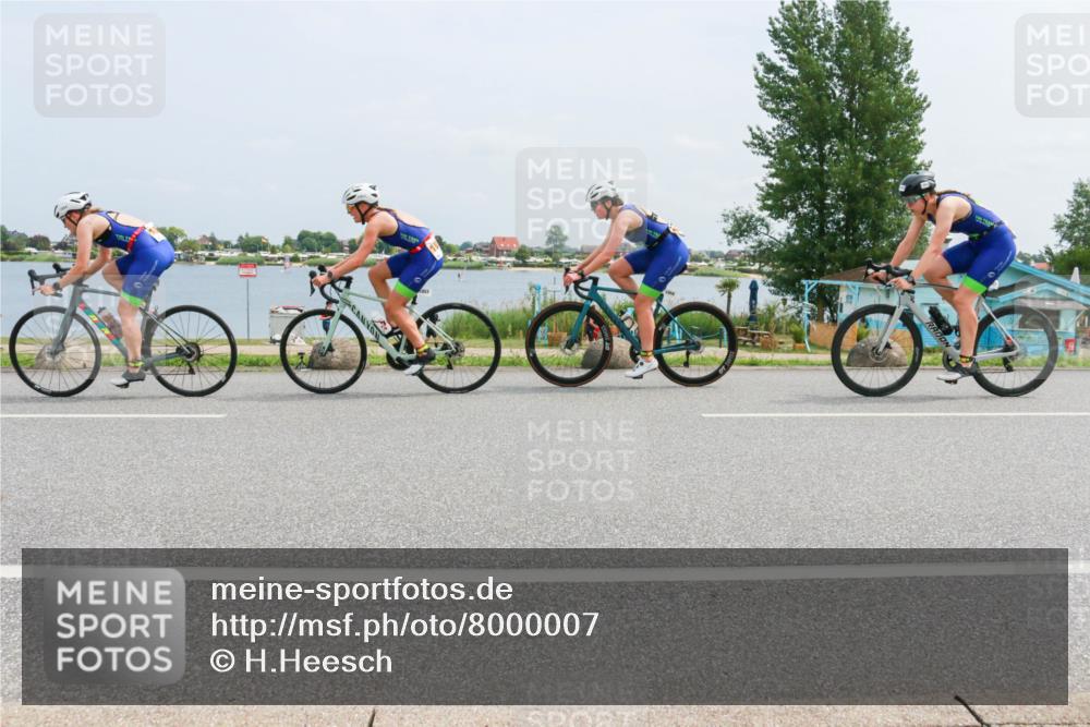 21.06.2025 - 27. Vierlanden-Triathlon H.Heesch http://msf.ph/oto/8000007 15.06.2025 12:32:52 Radfahren 1053, 1054, 1055, 1056 meine-sportfotos.de