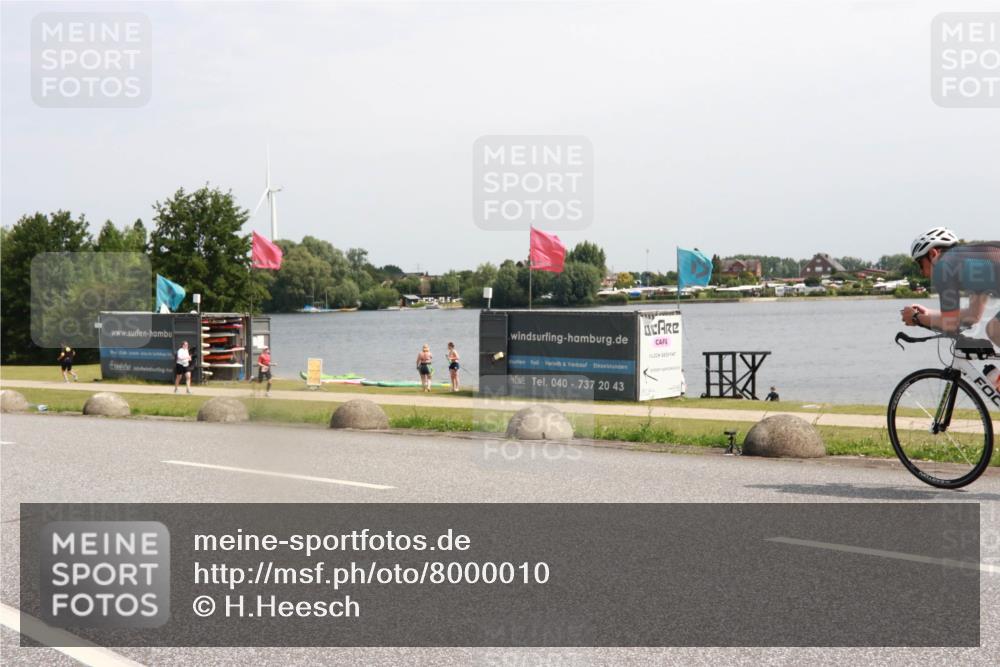 21.06.2025 - 27. Vierlanden-Triathlon H.Heesch http://msf.ph/oto/8000010 15.06.2025 11:40:27 Radfahren  meine-sportfotos.de