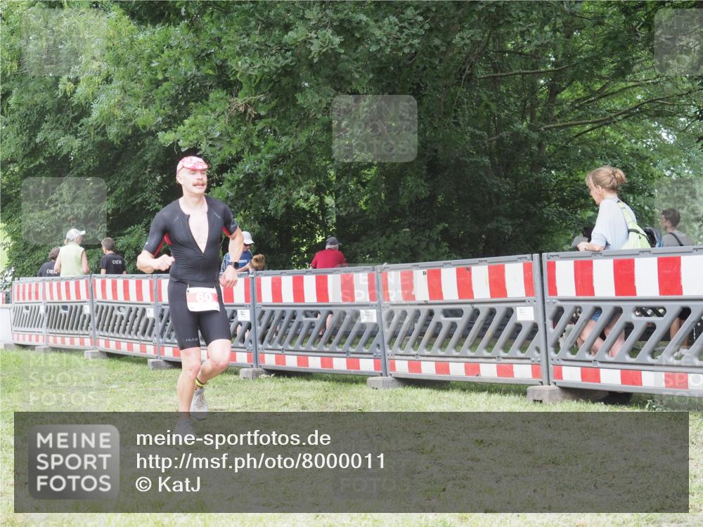 21.06.2025 - 27. Vierlanden-Triathlon KatJ http://msf.ph/oto/8000011 15.06.2025 12:54:03 Ziel 21, 60, 171, 650 meine-sportfotos.de