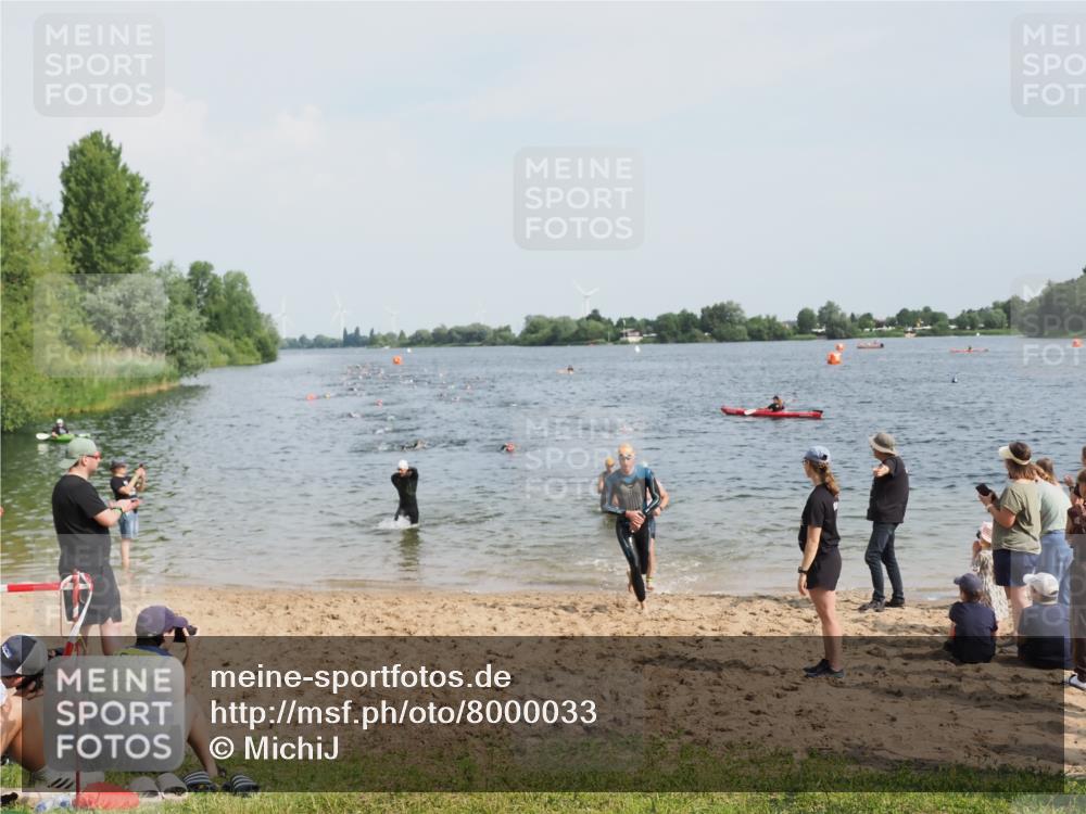 21.06.2025 - 27. Vierlanden-Triathlon MichiJ http://msf.ph/oto/8000033 15.06.2026 10:03:49 Schwimmen 377, 425, 427, 432, 436, 439, 1398 meine-sportfotos.de
