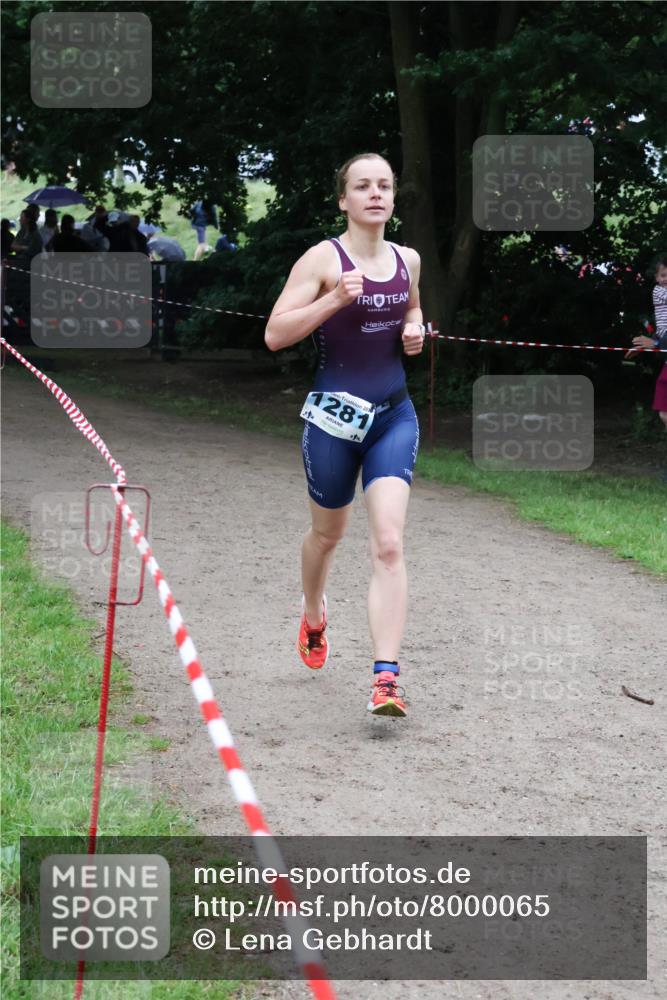 21.06.2025 - 27. Vierlanden-Triathlon Lena Gebhardt http://msf.ph/oto/8000065 15.06.2025 14:01:52 Laufen 202, 1281, 4 meine-sportfotos.de