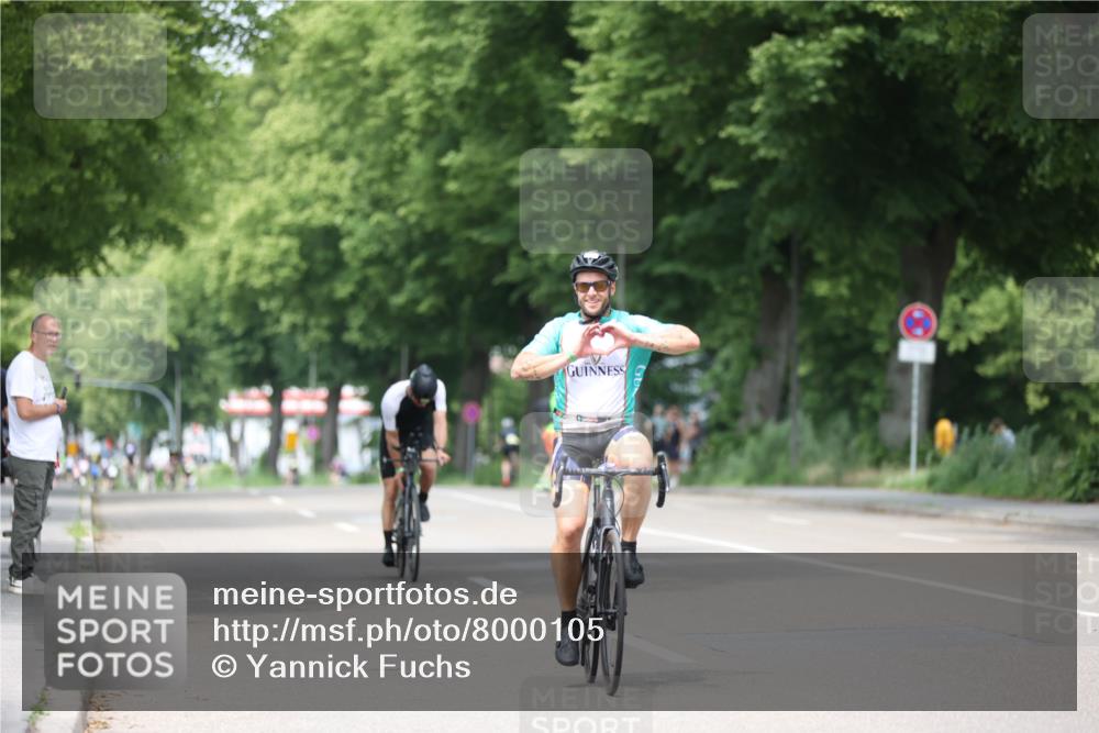 15.06.2025 - 7 Türme Triathlon Yannick Fuchs http://msf.ph/oto/8000105 15.06.2025 13:14:28 Radfahren 201, 220, 420, 735, 897, 918, 929, 1159 meine-sportfotos.de