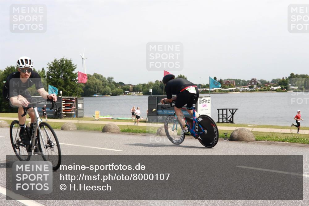 21.06.2025 - 27. Vierlanden-Triathlon H.Heesch http://msf.ph/oto/8000107 15.06.2025 11:40:33 Radfahren 206, 647, 694, 707, 710, 740, 760 meine-sportfotos.de