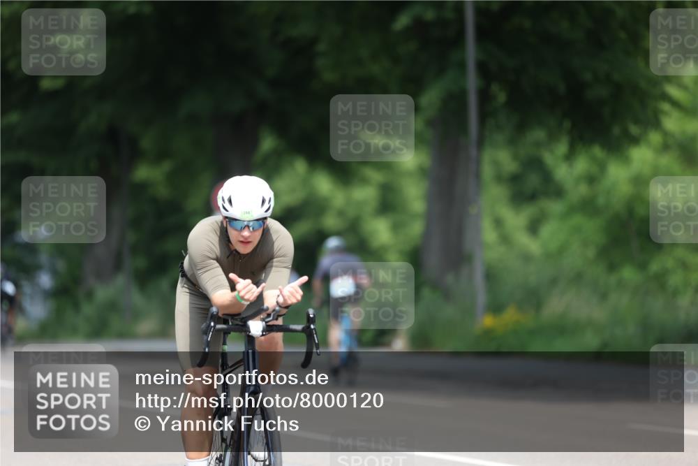 15.06.2025 - 7 Türme Triathlon Yannick Fuchs http://msf.ph/oto/8000120 15.06.2025 12:23:49 Radfahren 284, 594 meine-sportfotos.de