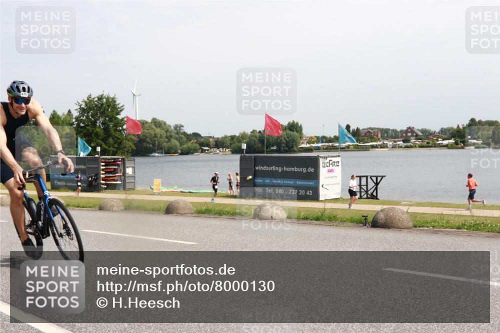 15.06.2025 - 27. Vierlanden-Triathlon H.Heesch http://msf.ph/oto/8000130 15.06.2025 11:40:37 Radfahren 206, 647, 678, 694, 710, 740, 760 meine-sportfotos.de