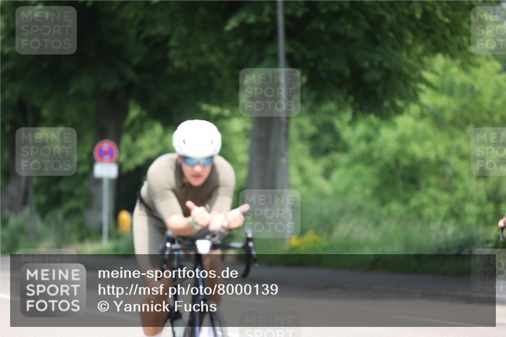15.06.2025 - 7 Türme Triathlon Yannick Fuchs http://msf.ph/oto/8000139 15.06.2025 12:23:50 Radfahren 284, 594 meine-sportfotos.de