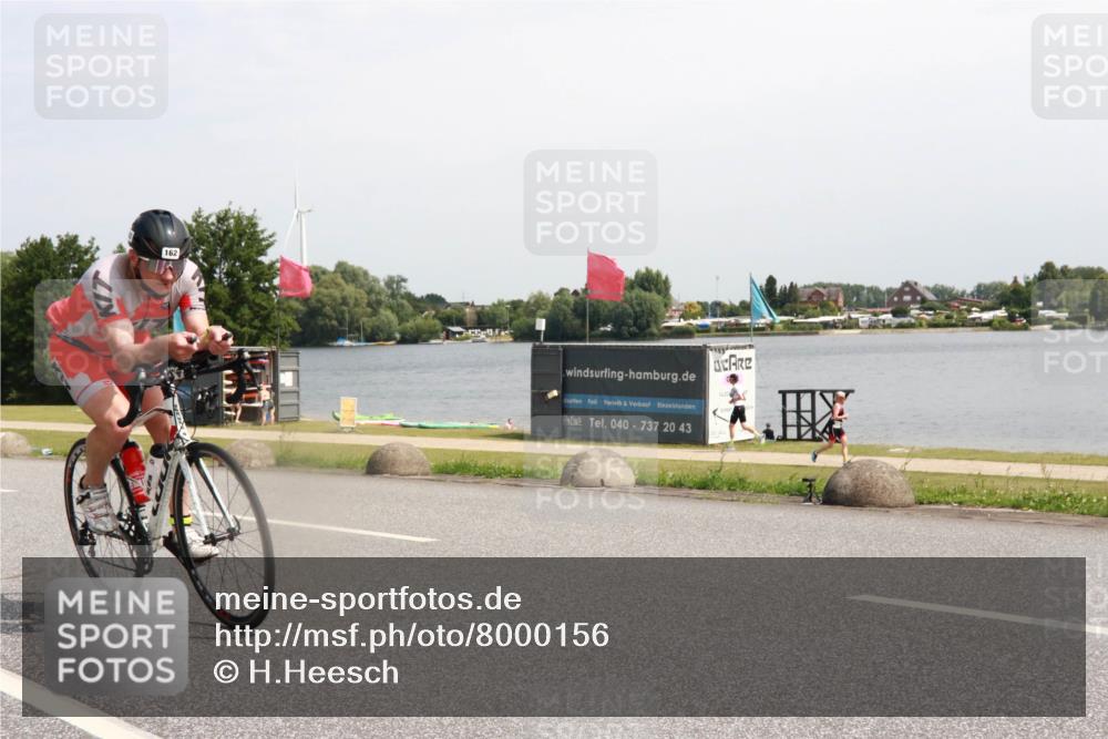 15.06.2025 - 27. Vierlanden-Triathlon H.Heesch http://msf.ph/oto/8000156 15.06.2025 11:40:51 Radfahren 162, 200 meine-sportfotos.de