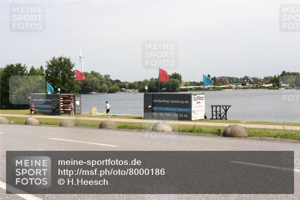 21.06.2025 - 27. Vierlanden-Triathlon H.Heesch http://msf.ph/oto/8000186 15.06.2025 11:40:54 Radfahren 162, 200, 722 meine-sportfotos.de