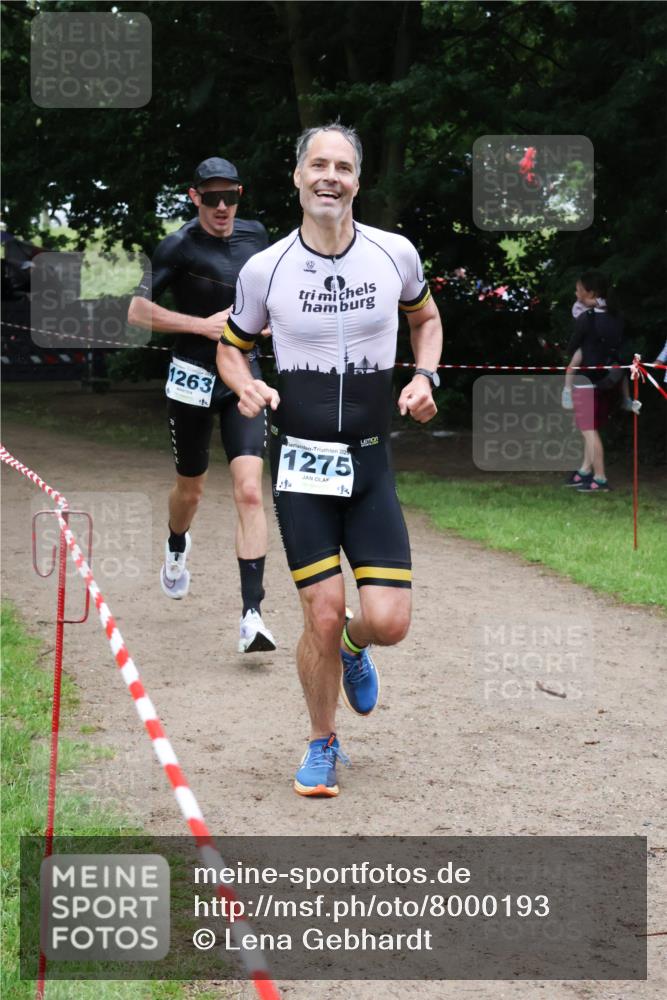 21.06.2025 - 27. Vierlanden-Triathlon Lena Gebhardt http://msf.ph/oto/8000193 15.06.2025 14:01:58 Laufen 1263, 202, 1275, 14 meine-sportfotos.de