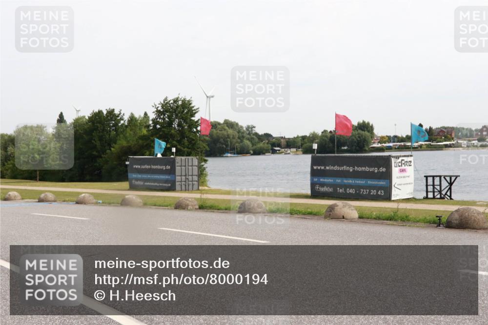 15.06.2025 - 27. Vierlanden-Triathlon H.Heesch http://msf.ph/oto/8000194 15.06.2025 10:27:42 Radfahren 510 meine-sportfotos.de