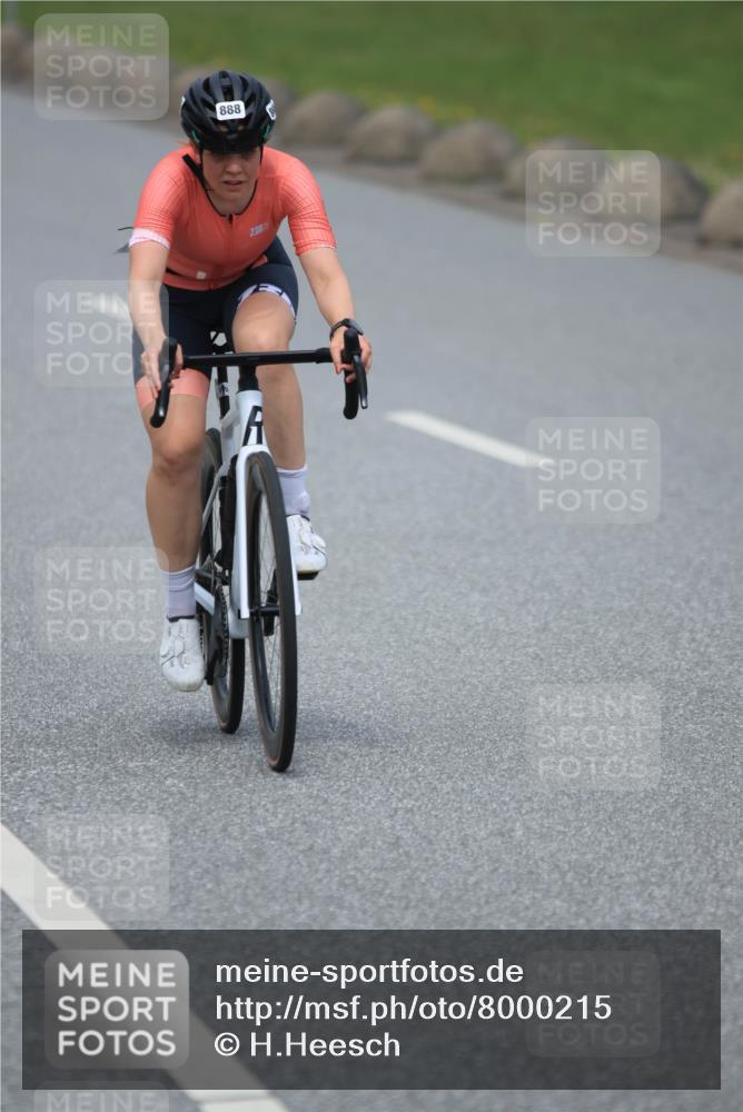 21.06.2025 - 27. Vierlanden-Triathlon H.Heesch http://msf.ph/oto/8000215 15.06.2025 12:33:58 Radfahren 888, 1061, 1062, 1063, 1064, 1065, 1066, 1067, 1068 meine-sportfotos.de