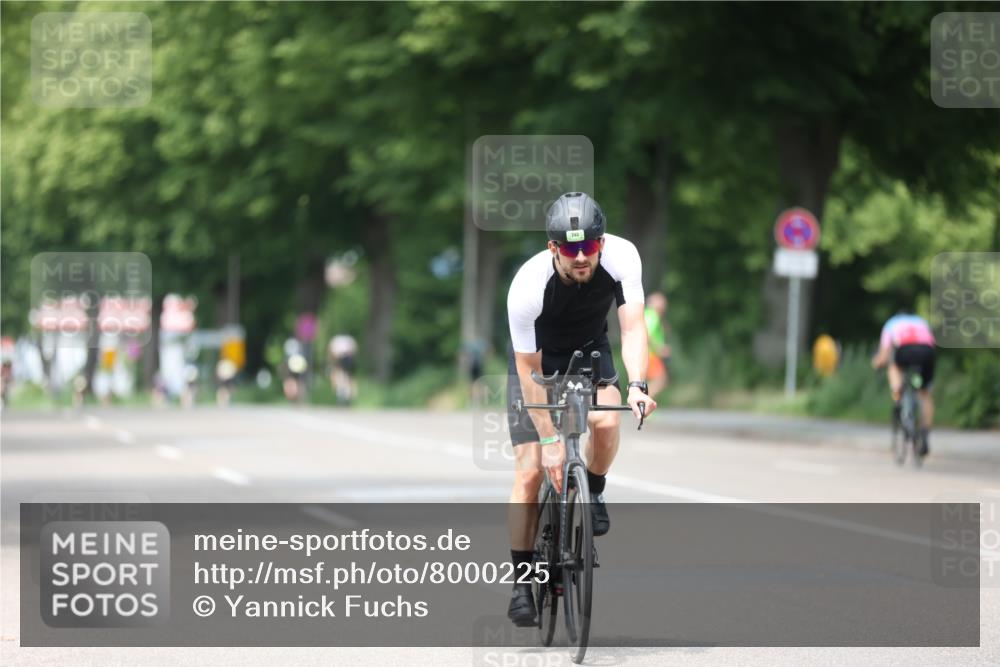 15.06.2025 - 7 Türme Triathlon Yannick Fuchs http://msf.ph/oto/8000225 15.06.2025 13:14:30 Radfahren 201, 220, 897, 918, 1159 meine-sportfotos.de