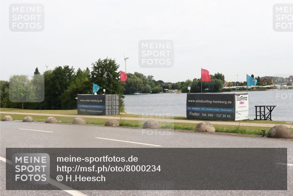 15.06.2025 - 27. Vierlanden-Triathlon H.Heesch http://msf.ph/oto/8000234 15.06.2025 10:27:43 Radfahren 510 meine-sportfotos.de