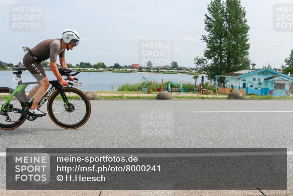 21.06.2025 - 27. Vierlanden-Triathlon H.Heesch http://msf.ph/oto/8000241 15.06.2025 12:33:44 Radfahren 780 meine-sportfotos.de