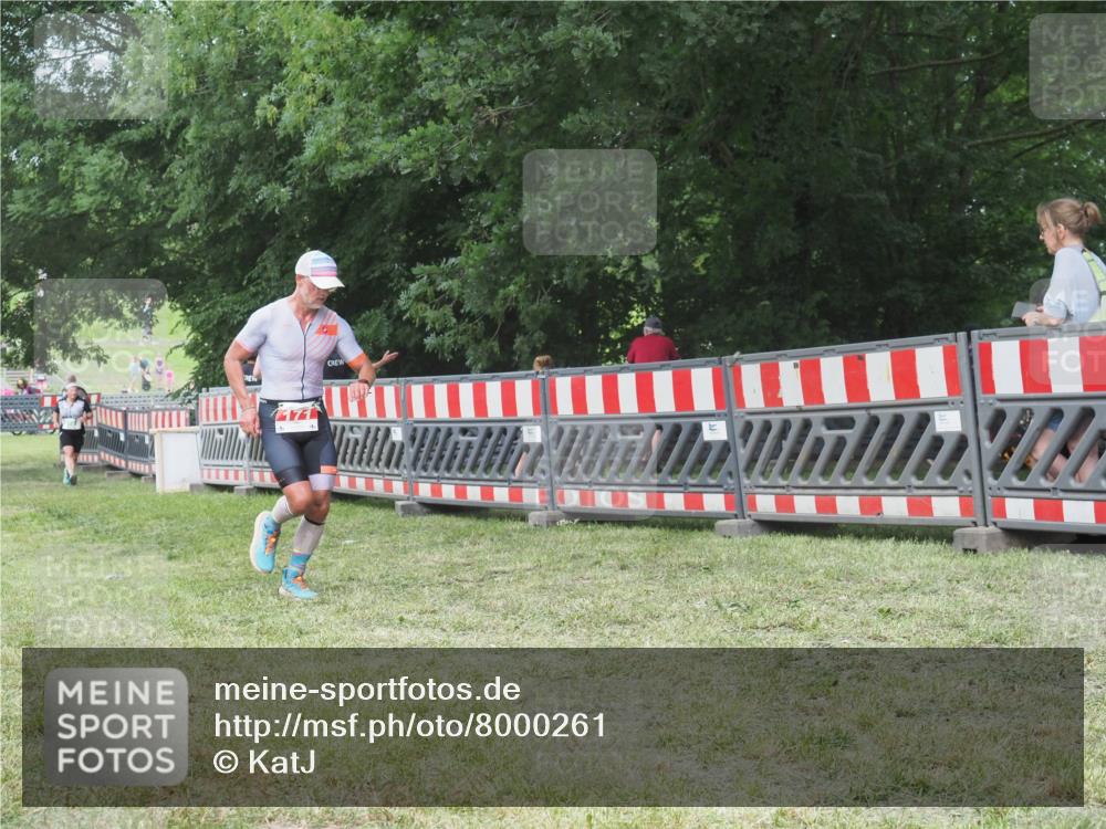 21.06.2025 - 27. Vierlanden-Triathlon KatJ http://msf.ph/oto/8000261 15.06.2025 12:54:12 Ziel 171, 757 meine-sportfotos.de