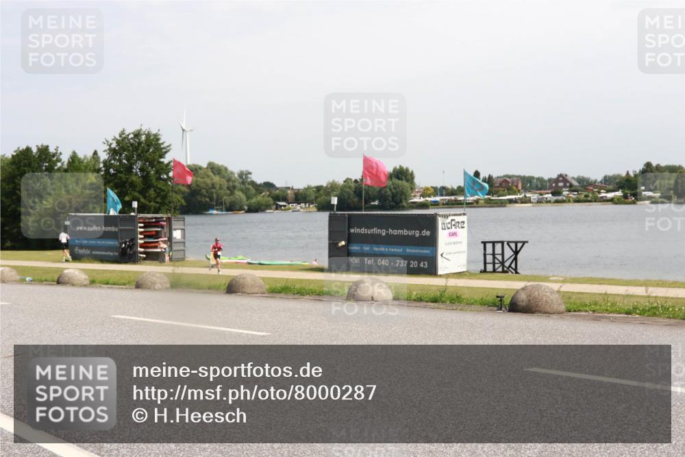 21.06.2025 - 27. Vierlanden-Triathlon H.Heesch http://msf.ph/oto/8000287 15.06.2025 11:40:58 Radfahren 200, 722 meine-sportfotos.de