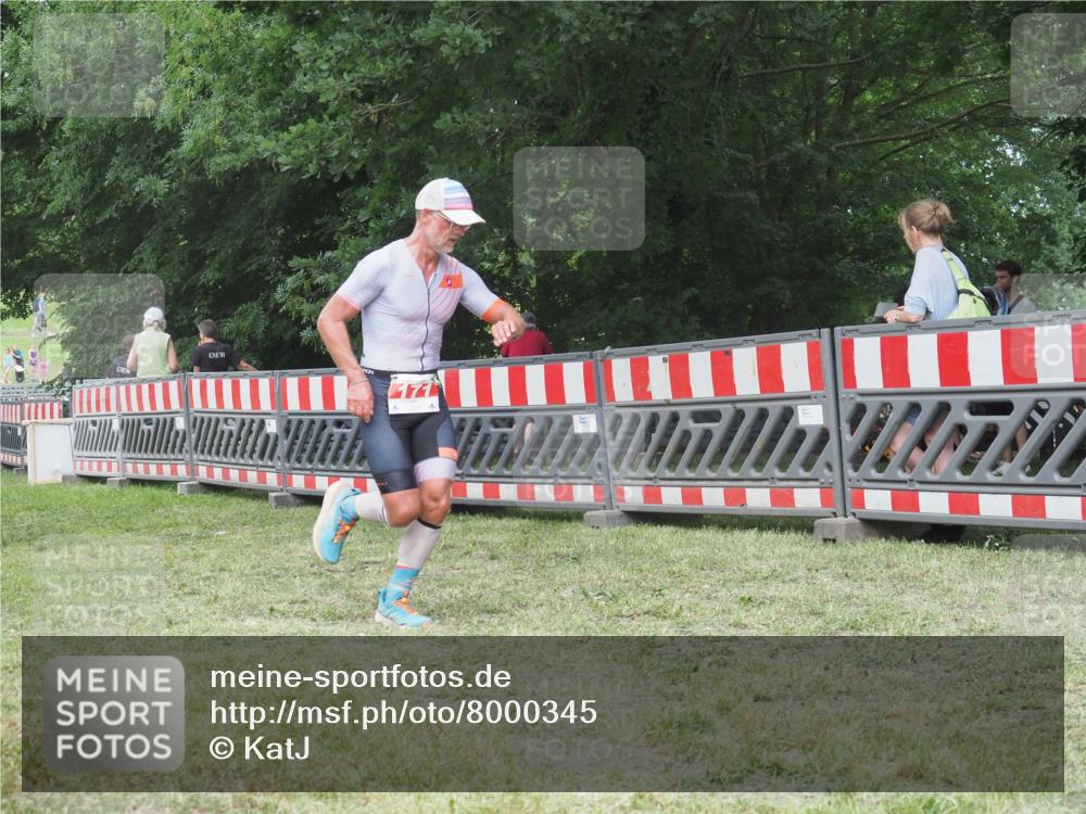21.06.2025 - 27. Vierlanden-Triathlon KatJ http://msf.ph/oto/8000345 15.06.2025 12:54:12 Ziel 171, 757 meine-sportfotos.de
