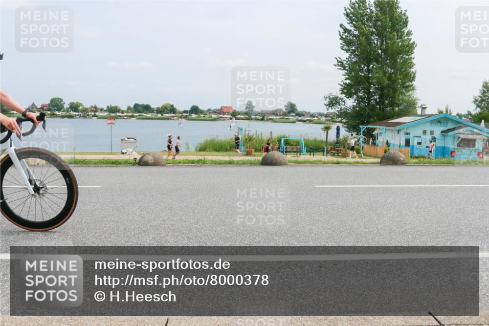 21.06.2025 - 27. Vierlanden-Triathlon H.Heesch http://msf.ph/oto/8000378 15.06.2025 12:34:01 Radfahren 888, 1065, 1066, 1067, 1068 meine-sportfotos.de