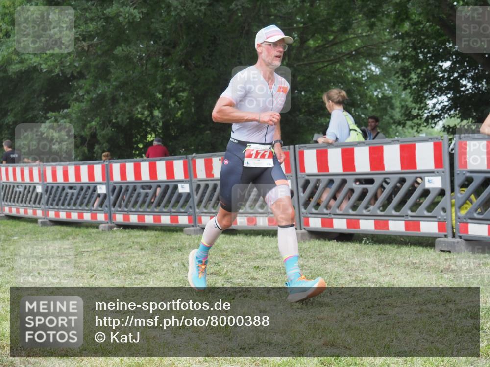 21.06.2025 - 27. Vierlanden-Triathlon KatJ http://msf.ph/oto/8000388 15.06.2025 12:54:13 Ziel 171, 757 meine-sportfotos.de
