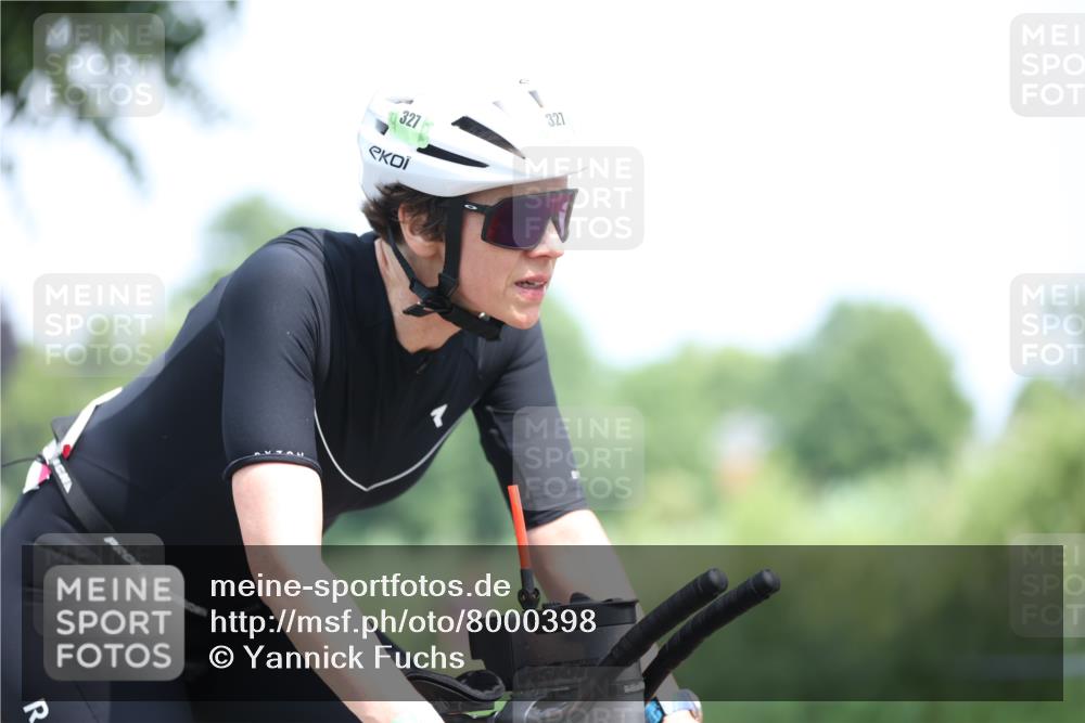 15.06.2025 - 7 Türme Triathlon Yannick Fuchs http://msf.ph/oto/8000398 15.06.2025 12:25:01 Radfahren 327, 372 meine-sportfotos.de